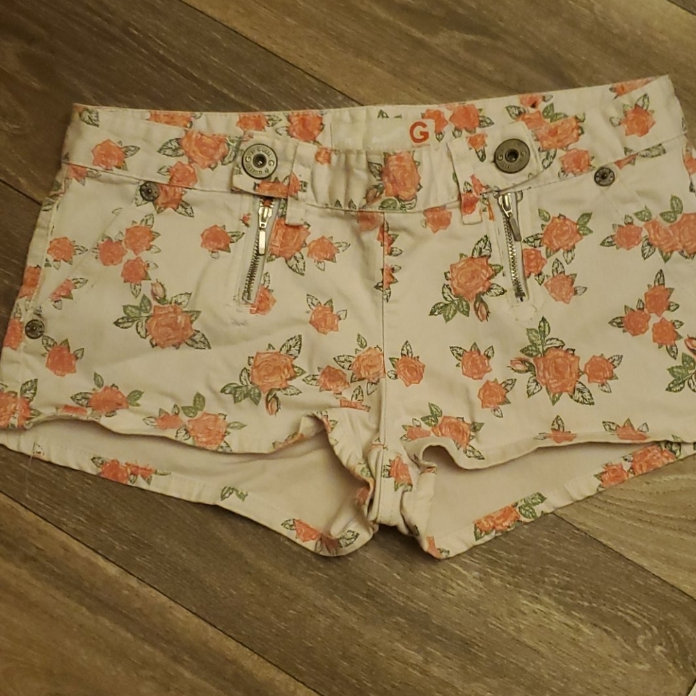 G By Guess White Shorts With Roses🌹